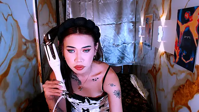 multicummer staycey online show from February 7, 3:29 pm