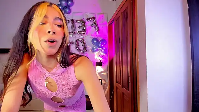 Violett Divine online show from January 17, 4:20 am