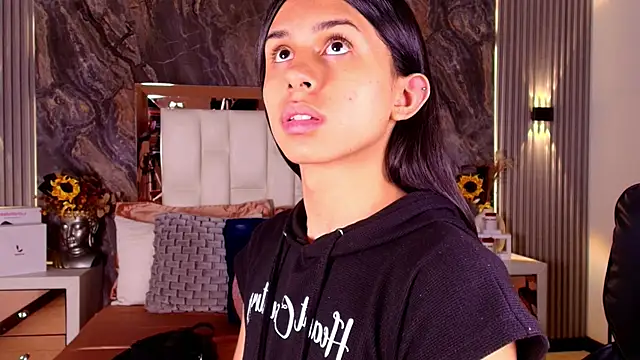 Caroline foster1 online show from March 27, 12:06 pm