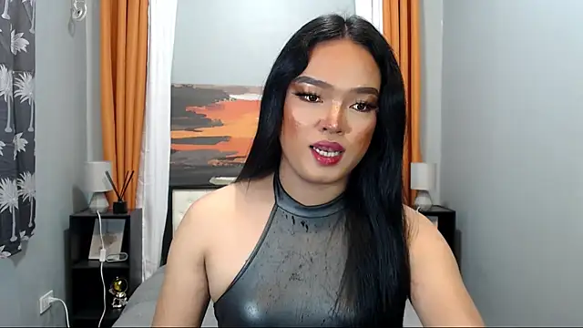 Fantacyloverr online show from February 13, 12:23 pm