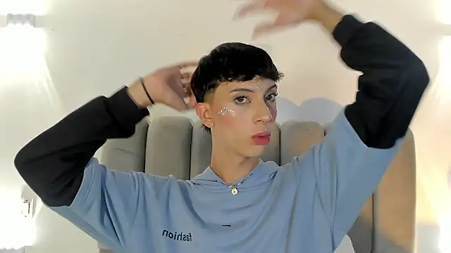 Jamess Carterr  online show from February 18, 4:31 am