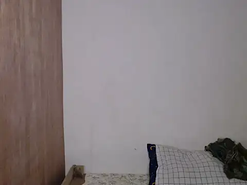 stripyapril online show from May 31, 1:07 pm