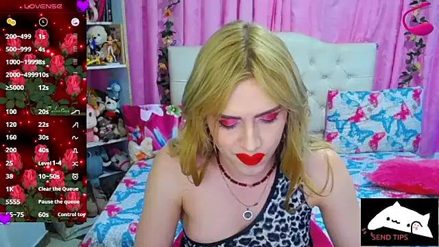 Snapshot of golden_girl01 chatting on October 15, 3:17 am golden girl01 online show from October 15, 3:17 am