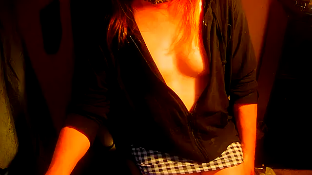 GoodGirlKelly online show from March 27, 8:26 am