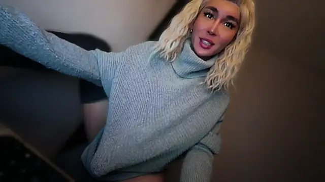 mxshemale ladyboy online show from December 4, 9:52 pm