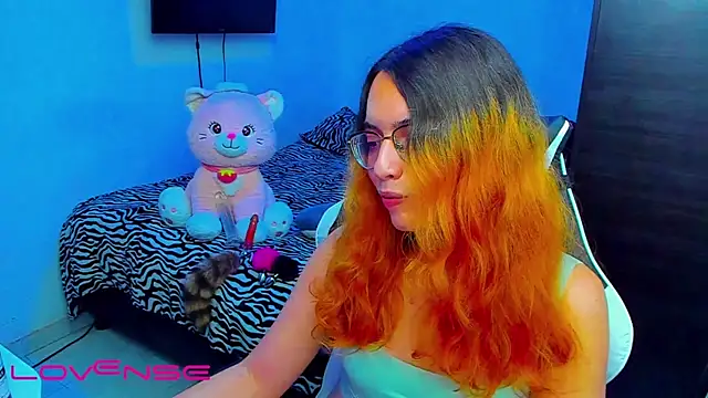 lillykittyyy online show from April 11, 6:30 am