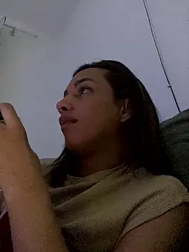 ofjuliaa online show from January 16, 4:21 am