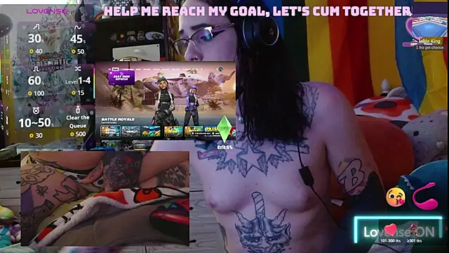 KylaRaven online show from May 15, 4:32 am