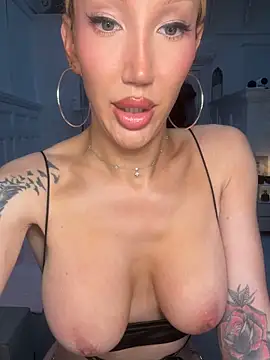 Allana29 online show from April 7, 6:53 pm