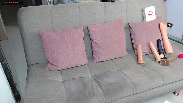 HannaRodri online show from April 9, 9:10 pm