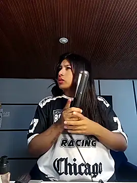 MeelFox online show from March 4, 12:20 pm