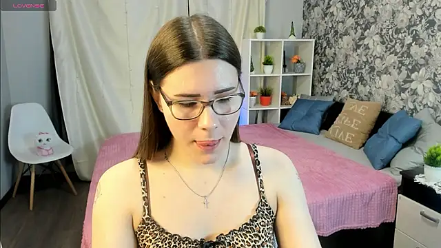 Coraline kitty online show from March 29, 8:48 am