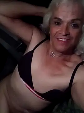 dustbunny64 online show from March 27, 9:54 am