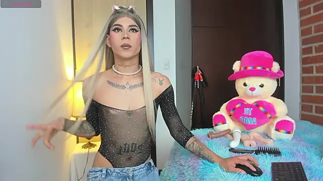 alisoondrean  online show from February 22, 1:25 pm