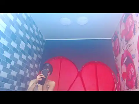 charlottxjuless online show from March 2, 2:46 pm