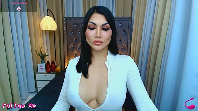 Laureen Hilton online show from February 27, 2:01 pm