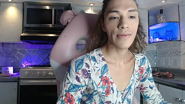 CrisOzzz online show from March 19, 6:08 pm