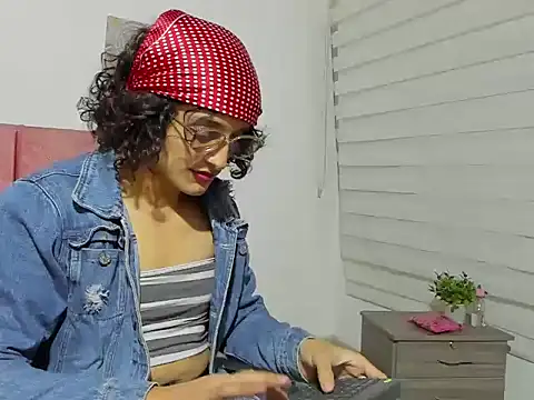 Maverick angel online show from April 6, 2:28 pm