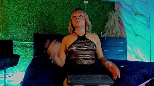 valery delux online show from March 2, 1:40 pm