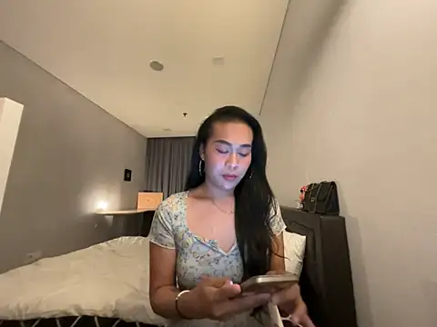 Ur topQeents online show from March 18, 11:15 pm