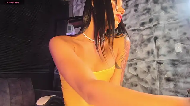 Majo Sweett online show from May 24, 1:57 am