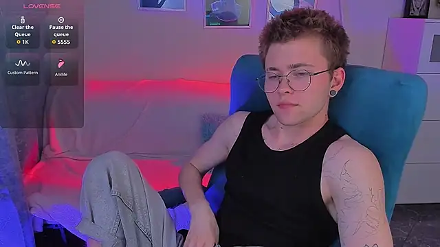 Thomas Norton online show from June 3, 8:45 pm