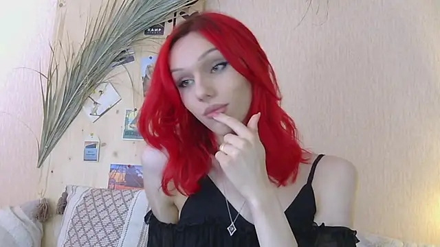 Kirana Hayes online show from April 14, 2:11 pm