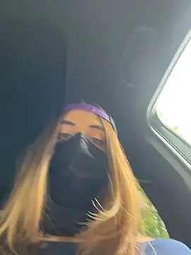 LilyReina online show from June 3, 11:40 pm