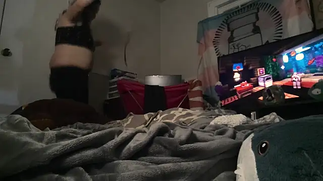 knottyn3bulara online show from April 9, 6:19 am