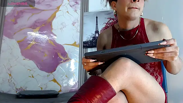 Sharlotte Jones online show from April 13, 11:58 am