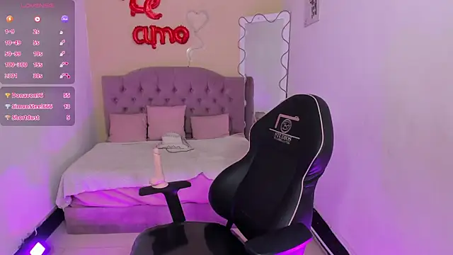 KATHERINE TAY online show from April 16, 9:39 pm