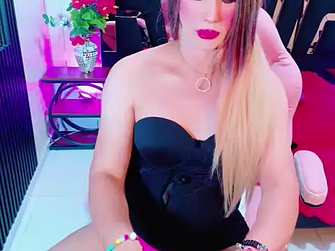 Nicolle Morrisx online show from May 14, 8:28 pm