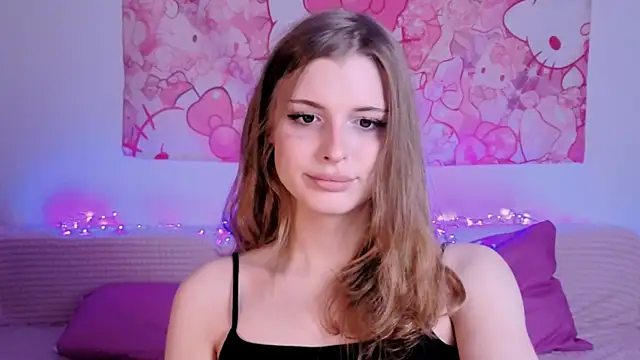 LouiseKane online show from July 25, 6:06 pm