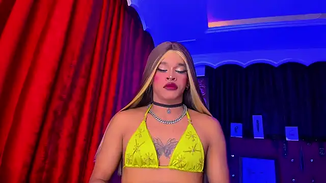 Mia Colucci25 online show from August 1, 11:27 pm