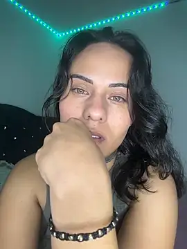 MadisonYoung000 online show from June 2, 2:13 am