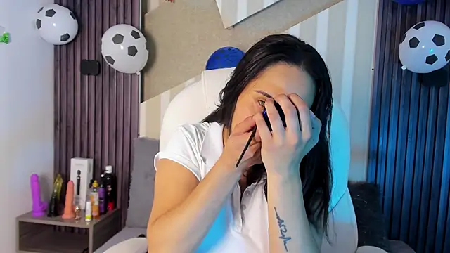 MadisonYoung000 online show from June 24, 12:58 pm