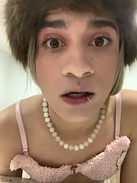 Play dirtyydoll online show from June 26, 7:45 am