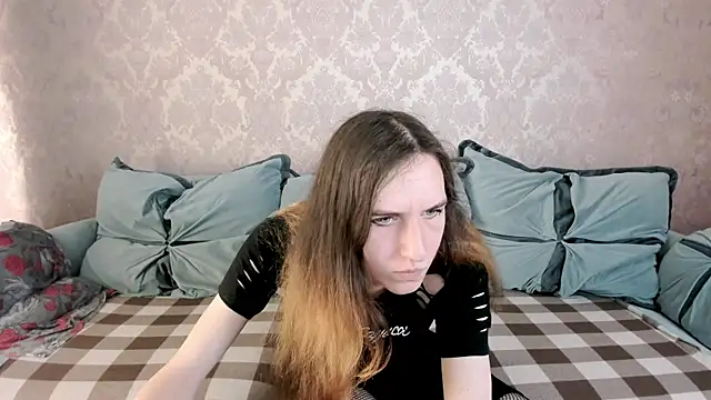 ChrisyBevy online show from August 6, 8:16 pm