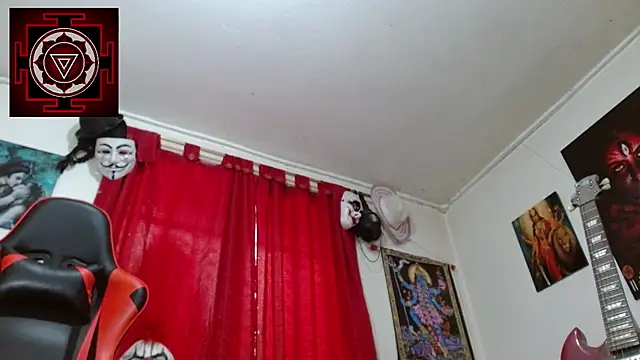 Amanda Valeska online show from October 15, 6:30 pm