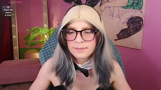 FoxyPuff online show from August 6, 8:49 pm
