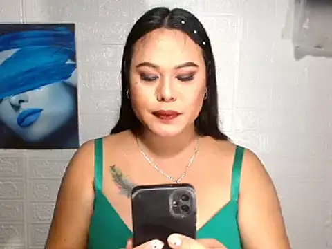 PrettyDiannara online show from February 3, 11:47 pm