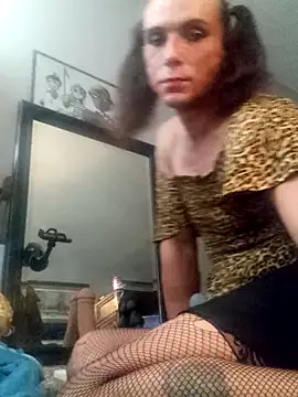 sissyvee online show from December 13, 4:49 pm