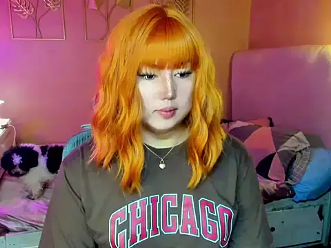 Snapshot of HOTnWILDalice chatting on October 3, 4:12 am HOTnWILDalice online show from October 3, 4:12 am