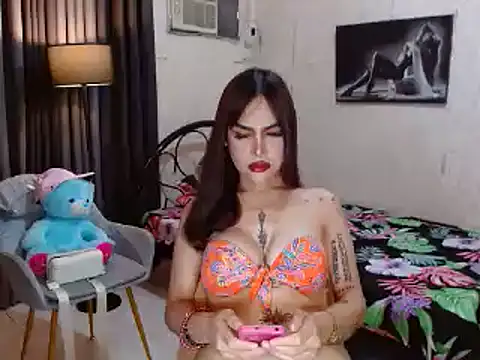 Snapshot of CumEaterLima chatting on October 12, 6:32 pm CumEaterLima online show from October 12, 6:32 pm