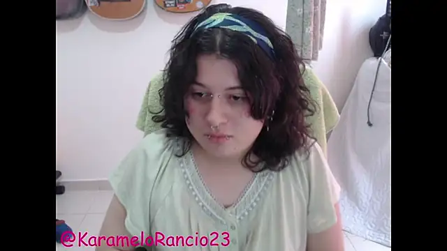 Snapshot of Smoke_trip_Alicia chatting on March 16, 12:53 pm Smoke trip Alicia online show from March 16, 12:53 pm