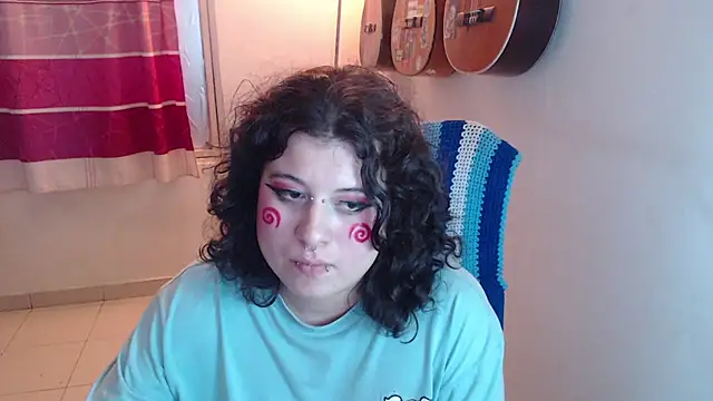 Snapshot of Smoke_trip_Alicia chatting on October 11, 6:05 am Smoke trip Alicia online show from October 11, 6:05 am
