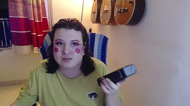 Snapshot of Smoke_trip_Alicia chatting on October 18, 3:54 am Smoke trip Alicia online show from October 18, 3:54 am