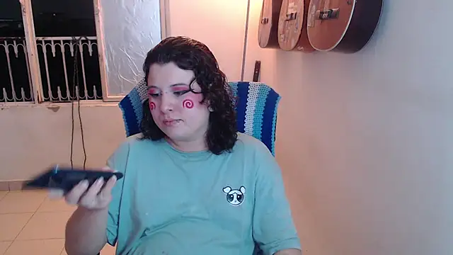 Snapshot of Smoke_trip_Alicia chatting on October 23, 4:38 am Smoke trip Alicia online show from October 23, 4:38 am