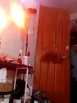 QueenSoreal online show from March 4, 3:59 pm