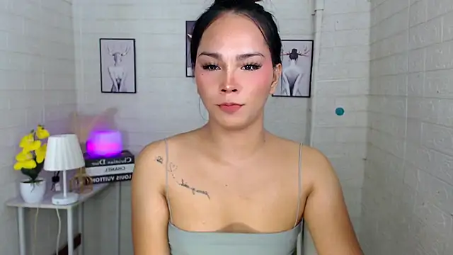 Snapshot of urnaughtydolly69 chatting on October 7, 11:44 am urnaughtydolly69 online show from October 7, 11:44 am